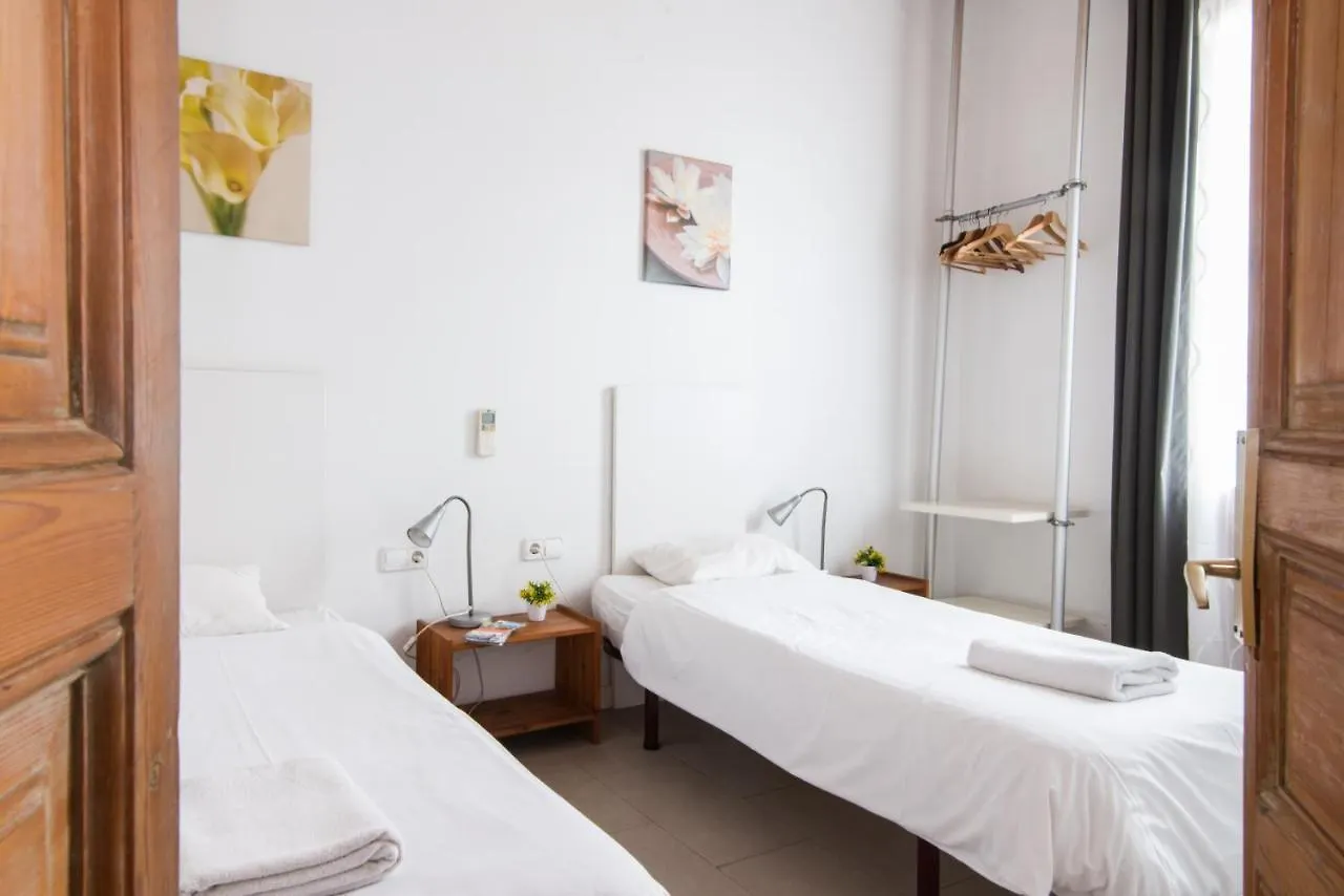 Mooeve Sant Antoni Apartment Barcelona