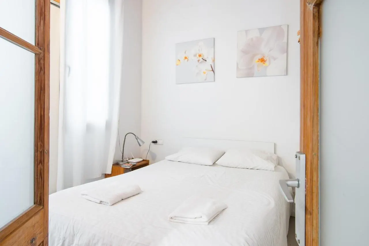 Mooeve Sant Antoni Apartment Barcelona