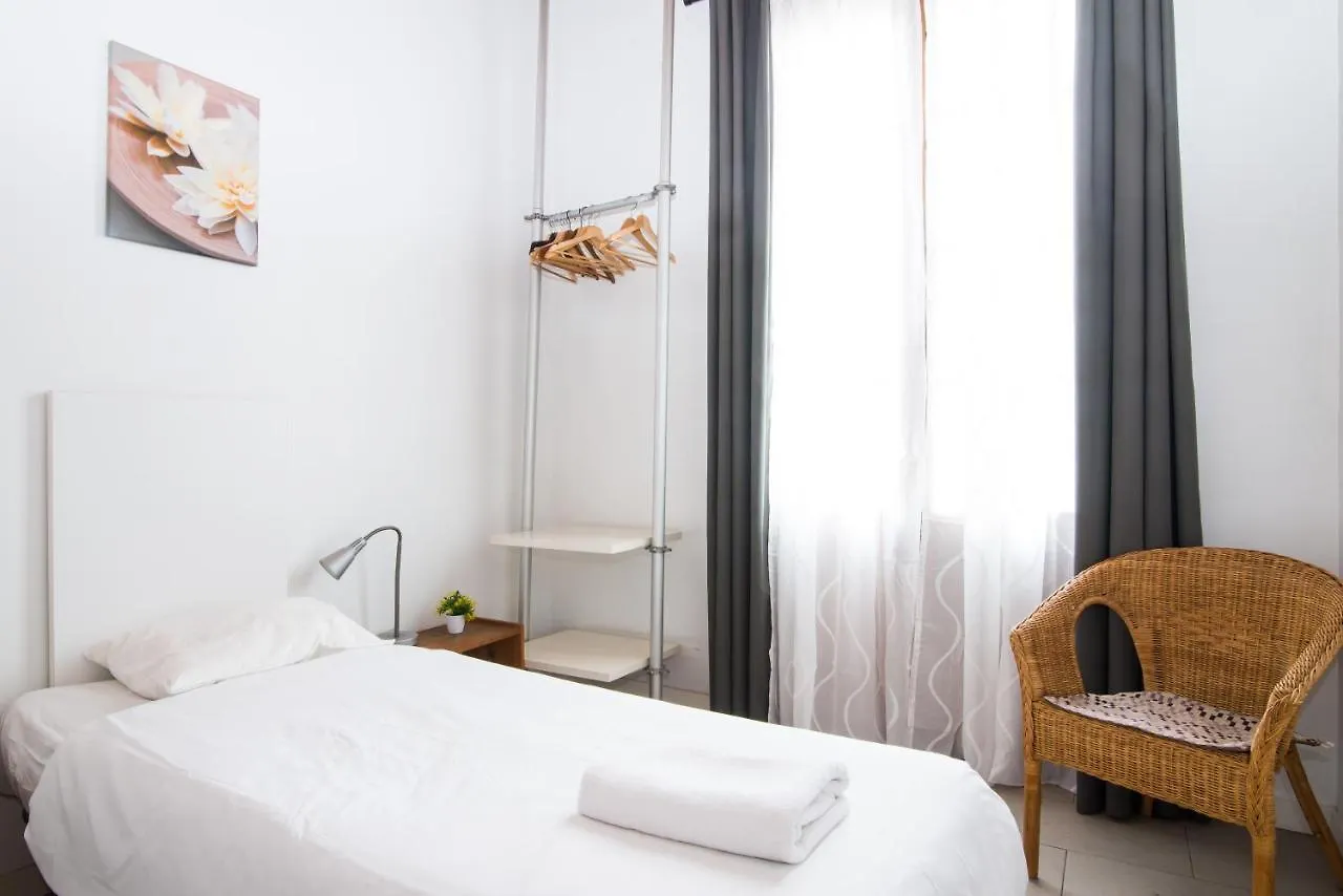 Mooeve Sant Antoni Apartment Barcelona